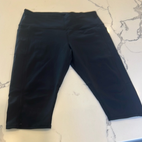 Ladies Capris Leggings - Picture 1 of 5